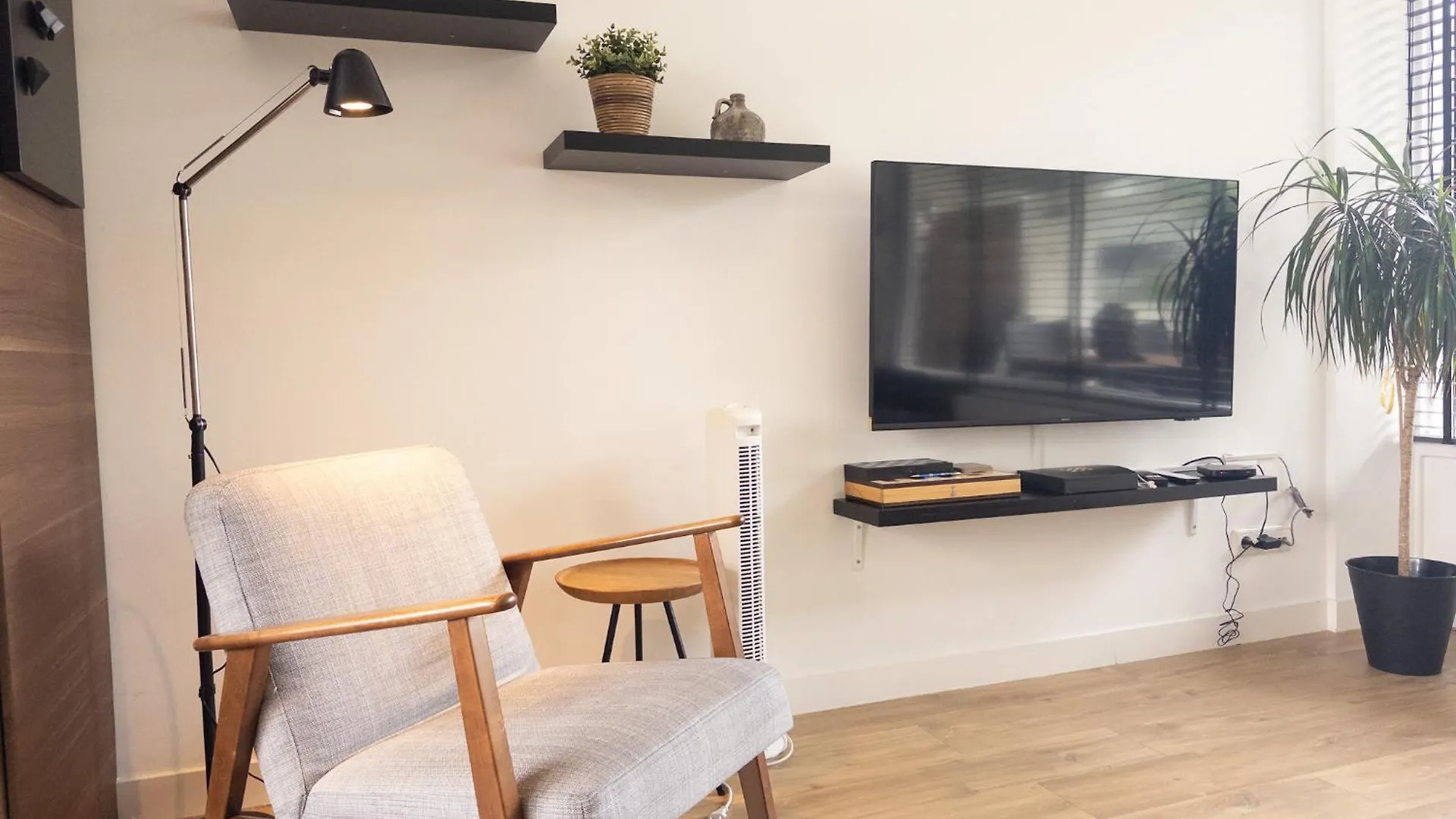 De Schelp 86, Garden And Free Parking Apartment Zandvoort 0*,  Netherlands